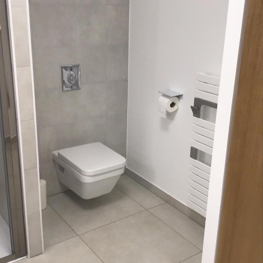 Avec 2 D'hotes Pour 1 A 4 Personnes Avec Terrasse, Vue Mer, Parking Prive, Proche Port Et Aeroport 4*